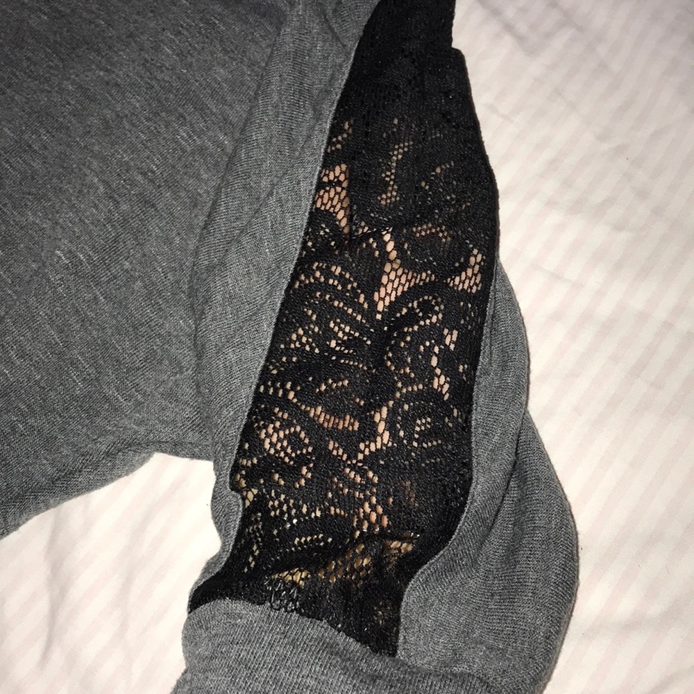 Blouse - Picture 2 of 4